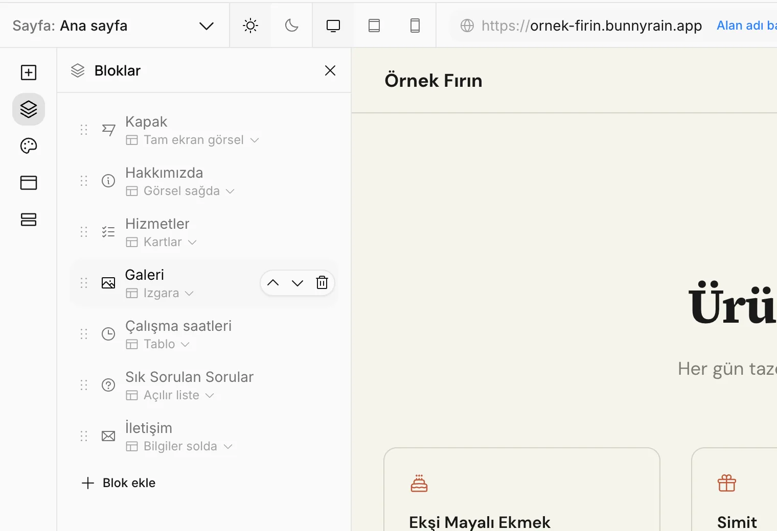 Bloklar panelinde bir satırın üzerine gelince çıkan taşıma ve silme düğmeleri